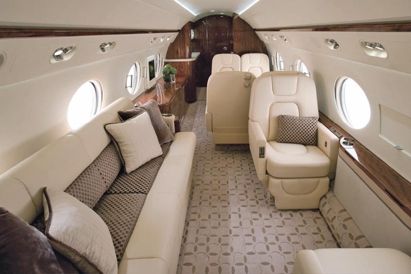 Gulfstream G350 cabin for Kentucky charter