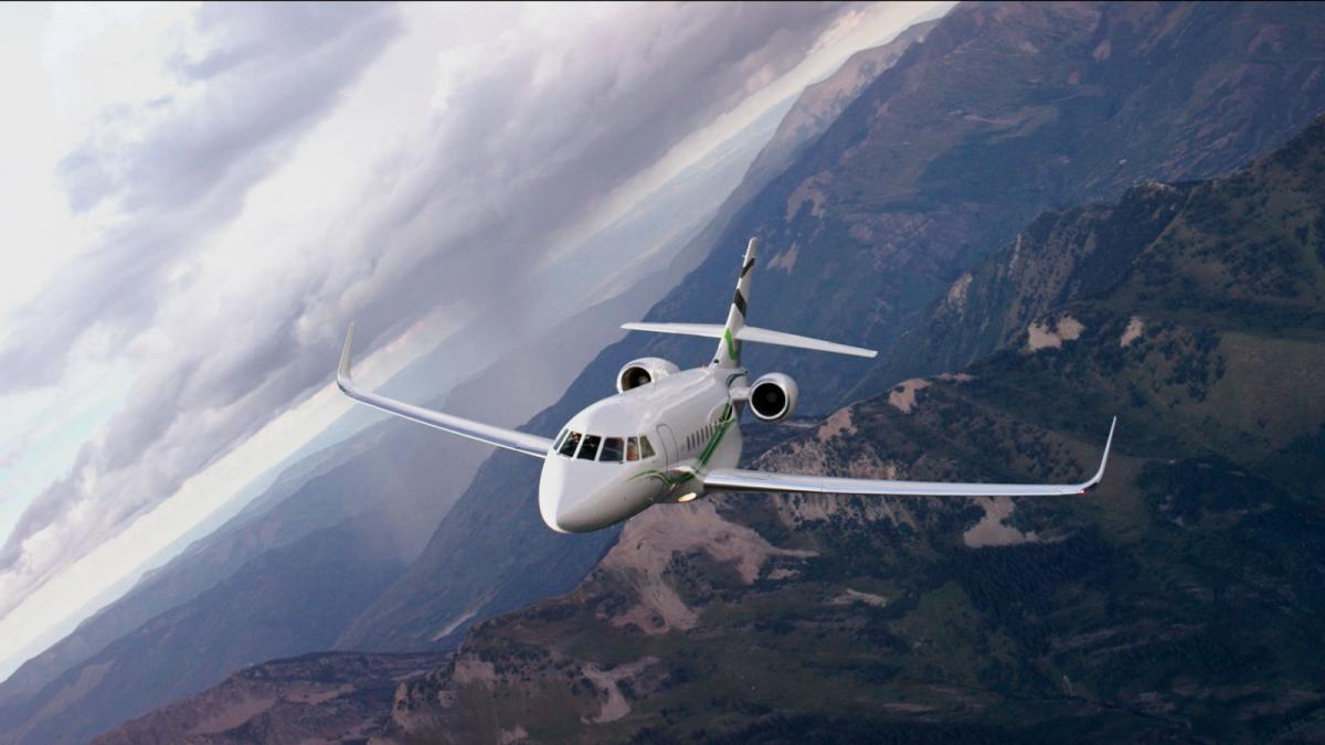 Dassault Falcon 2000S cabin for Kentucky charter