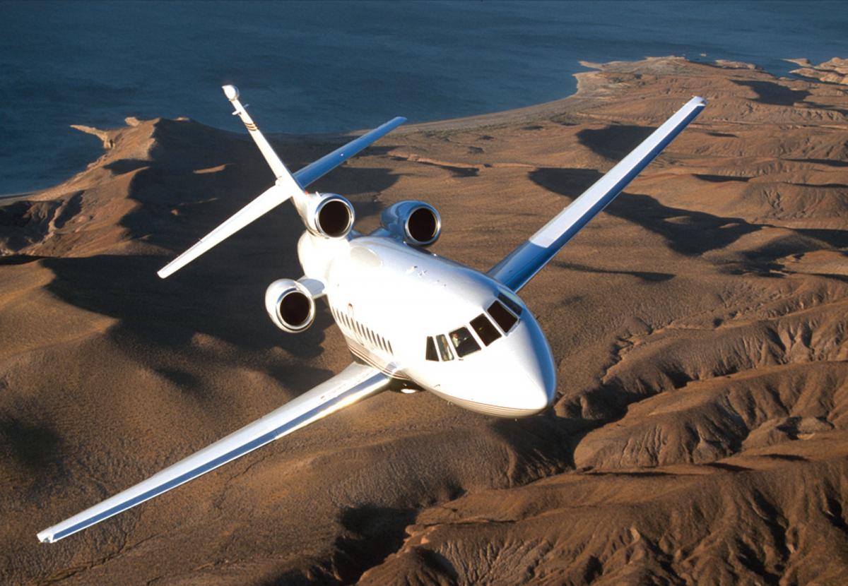 Dassault Falcon 900 cabin for Kentucky charter