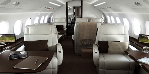 Dassault Falcon 2000 view for Kentucky charter
